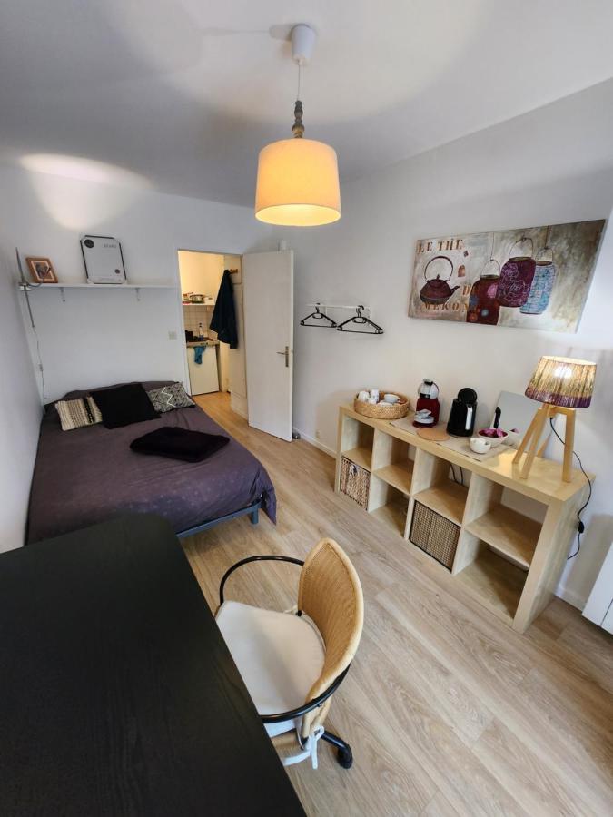 Apartment En Centre Ville, Studio Avec Terrasse Et Parking Chartres